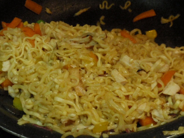 ramen noodle stir fry with leftover chicken